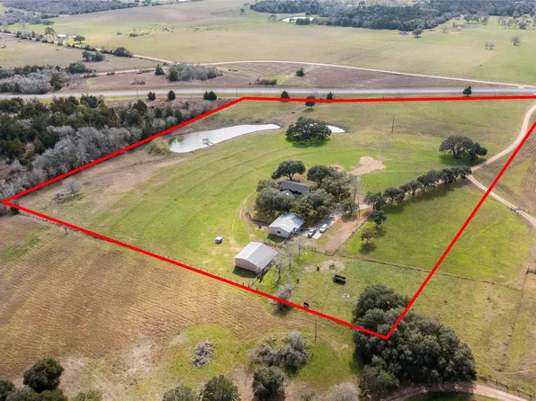 3120 Us Highway 77 N #A, Hallettsville, TX 77964