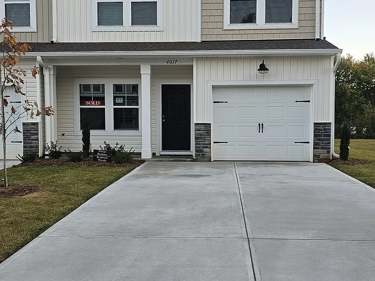 4017 Valissa Ln — Photo 1