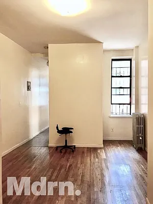 Rented by Mdrn Residential | media 3