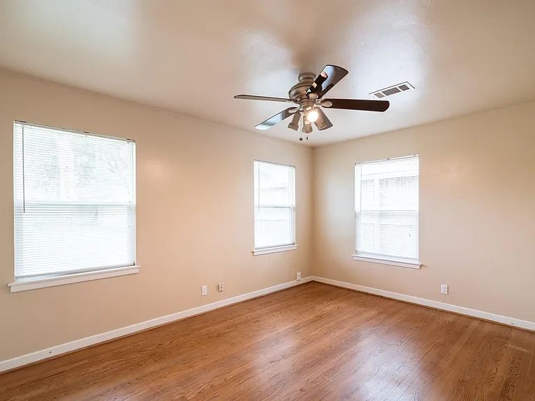 9718 Pine Lake Dr — Photo 26
