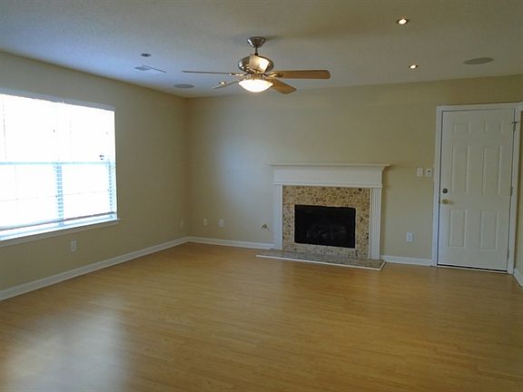 2nd image of 2810 Highland Hills Pkwy