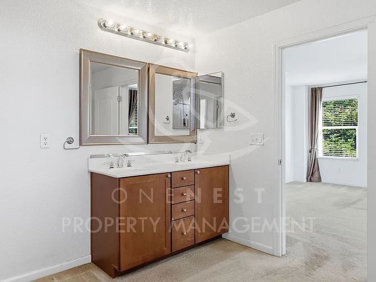 2708 Woodfield Way — Photo 25