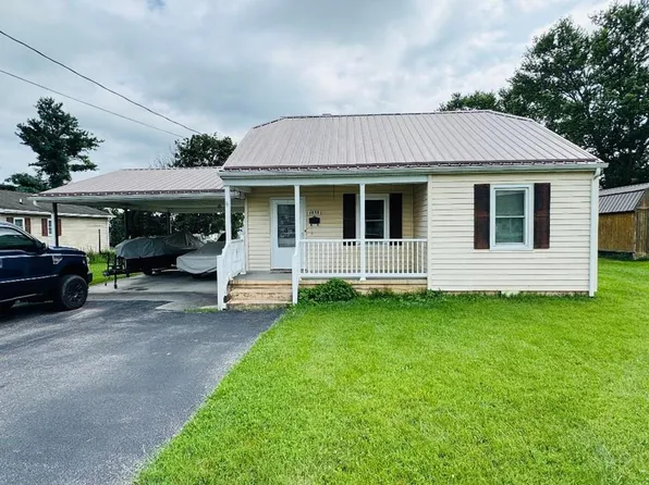 6888 Pulaski Ave, Radford, VA 24141