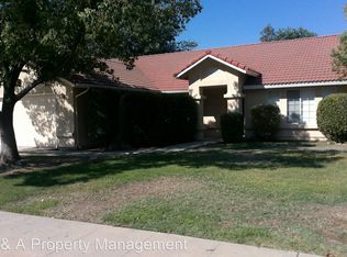 2678 Burgan Ave, Clovis, CA 93611