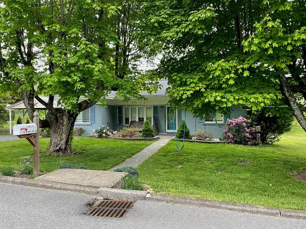 110 Windsor Ln, Fayetteville, WV 25840