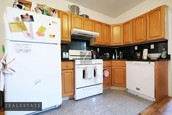 Rented by ZealEstate Group Inc | media 56