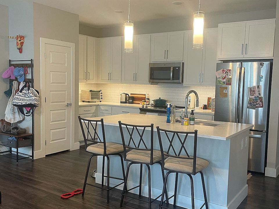 1st image of 4545 Palisade Dr