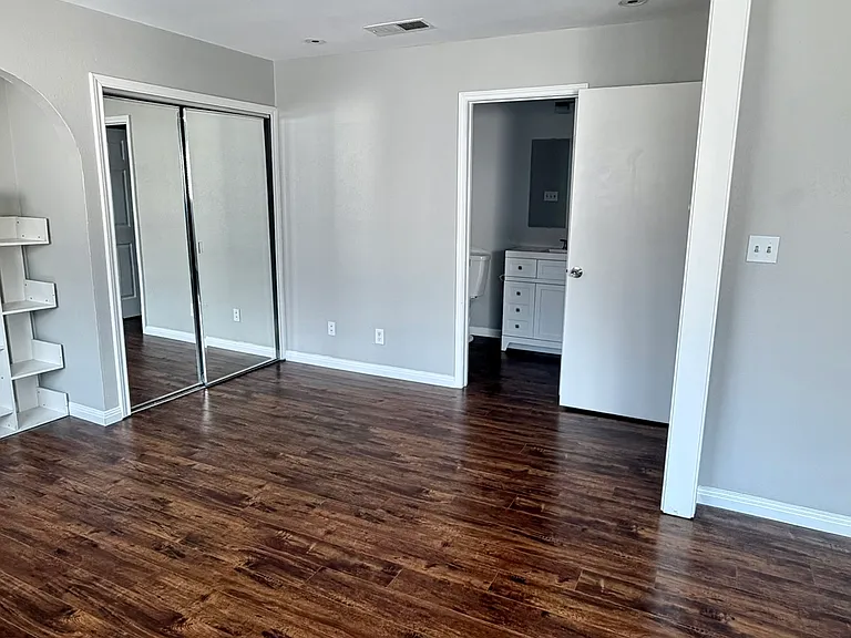 1803 Redbud Cir — Photo 13