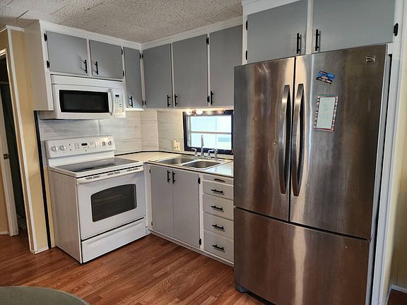 4th image of 10563 1st Ln N