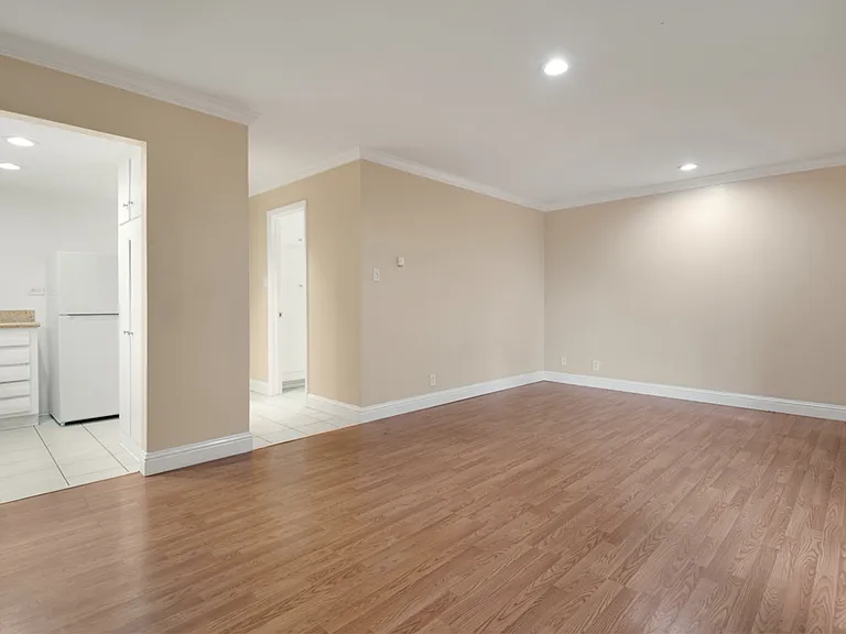 Stanford Garden Apartments — Photo 5