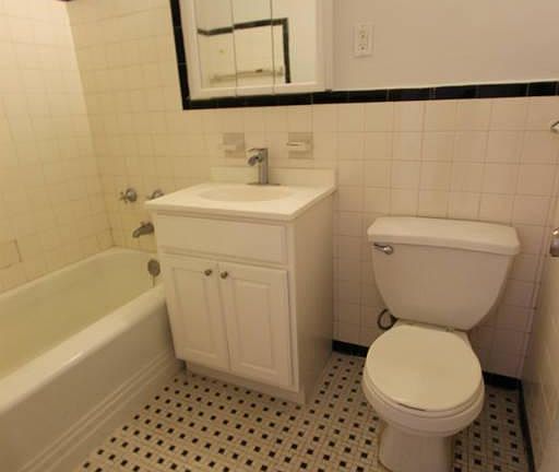 5th image of 6561 Saunders St #4DD