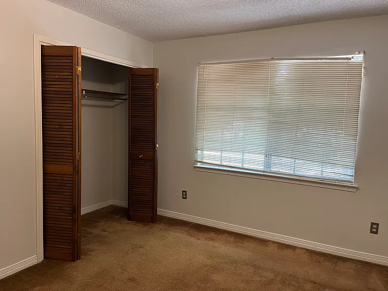 203 McClure Dr #203B — Photo 8