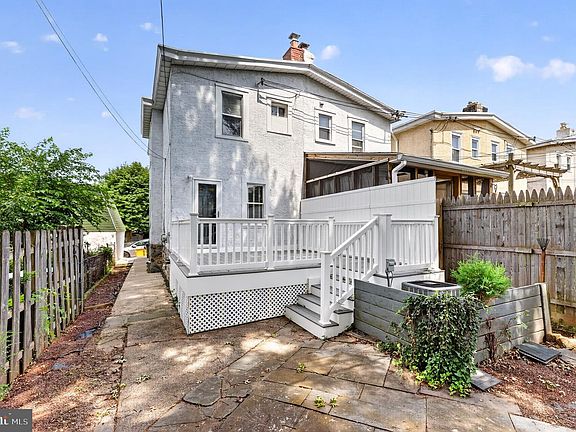 4th image of 224 Williams Ave