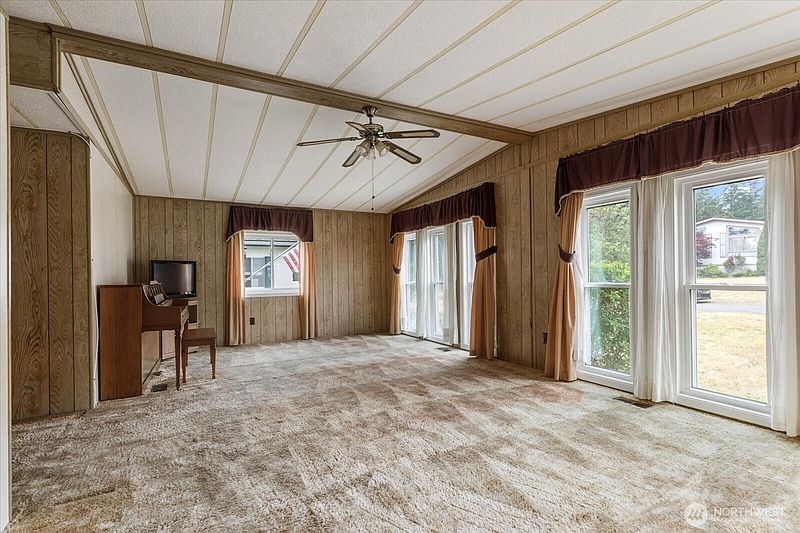 5th image of 1361 NE Goldie Street #16