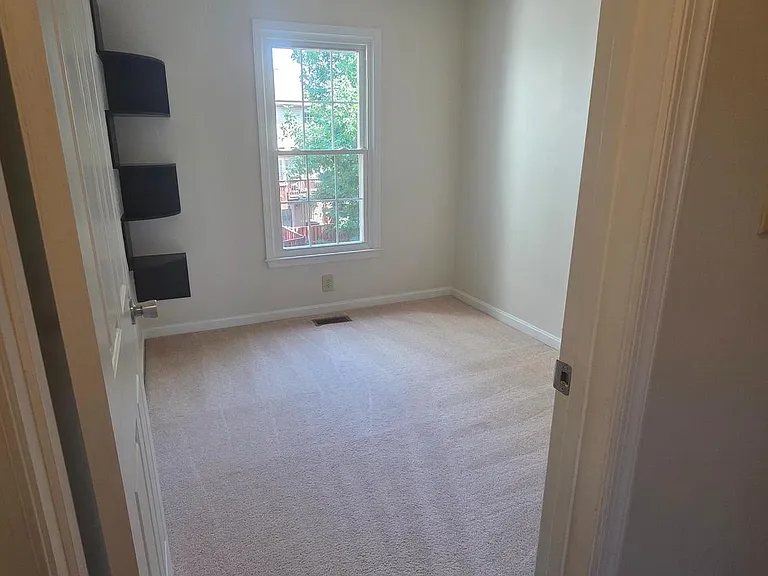 7766 Black Horse Ct — Photo 20