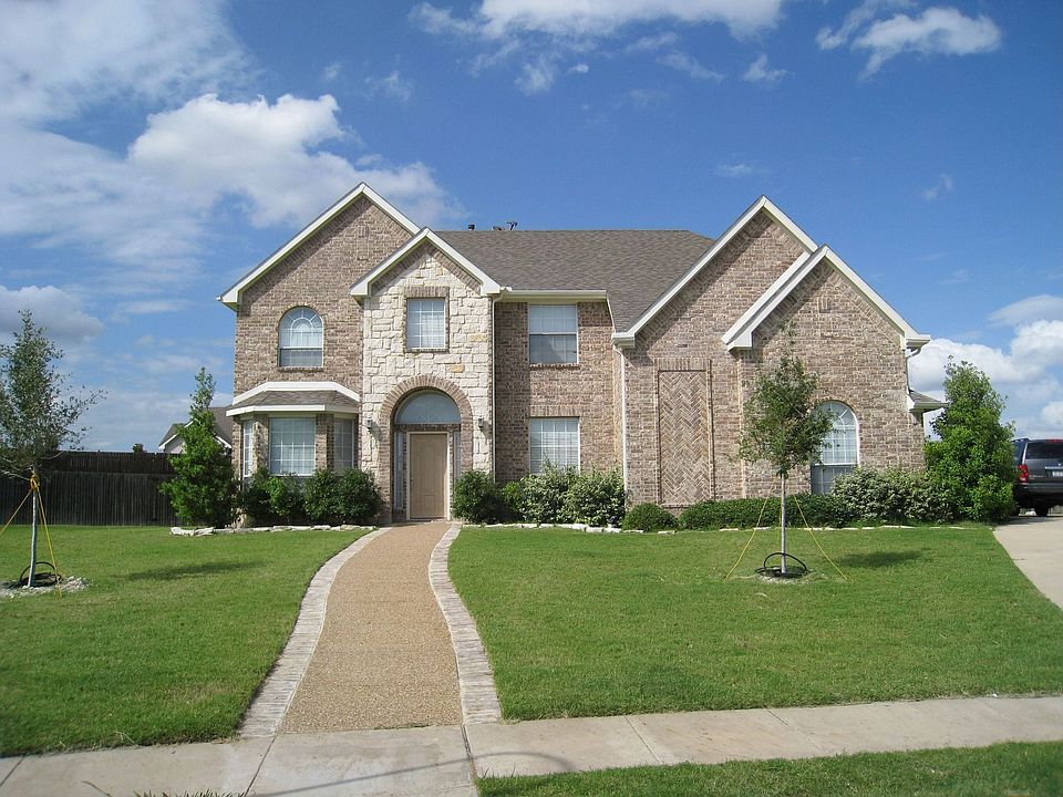 1st image of 720 Country Meadow Dr