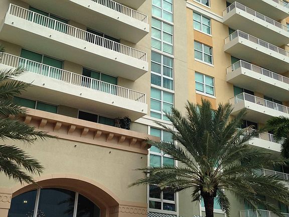 2nd image of 625 Casa Loma Blvd Unit 209