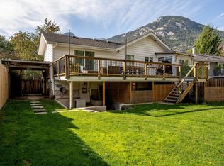 38876 Buckley Ave, Squamish, BC V8B 0E1