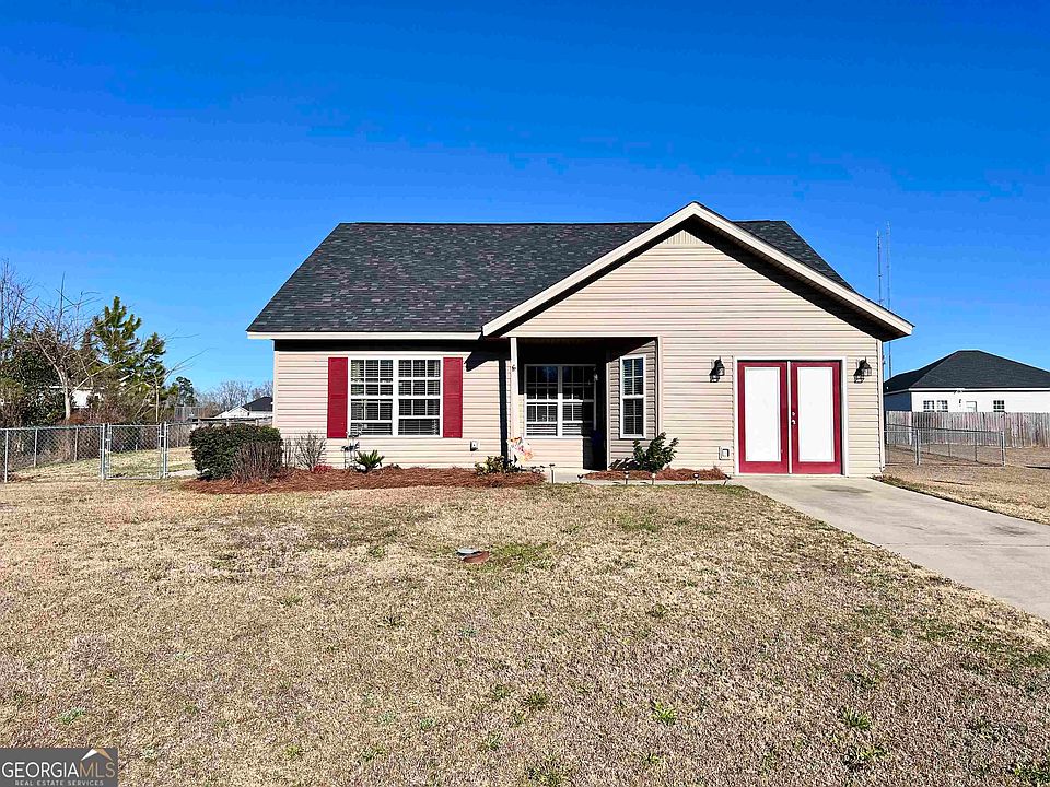1st image of 5011 Scotch Pine Ave