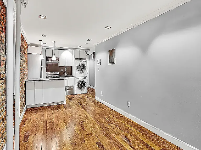 115 Mulberry St #5R — Photo 1
