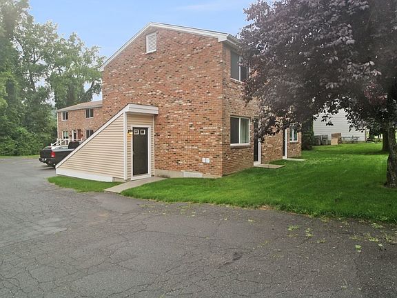 5th image of 230 Blakeslee St #8