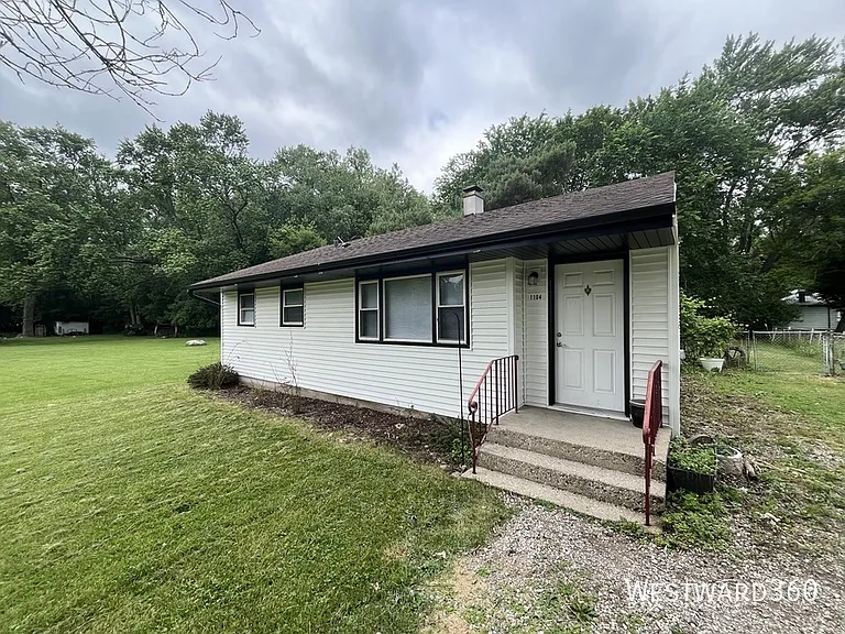 1104 Isabel Dr — Photo 30