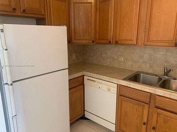4th image of 11380 Royal Palm Blvd #11380
