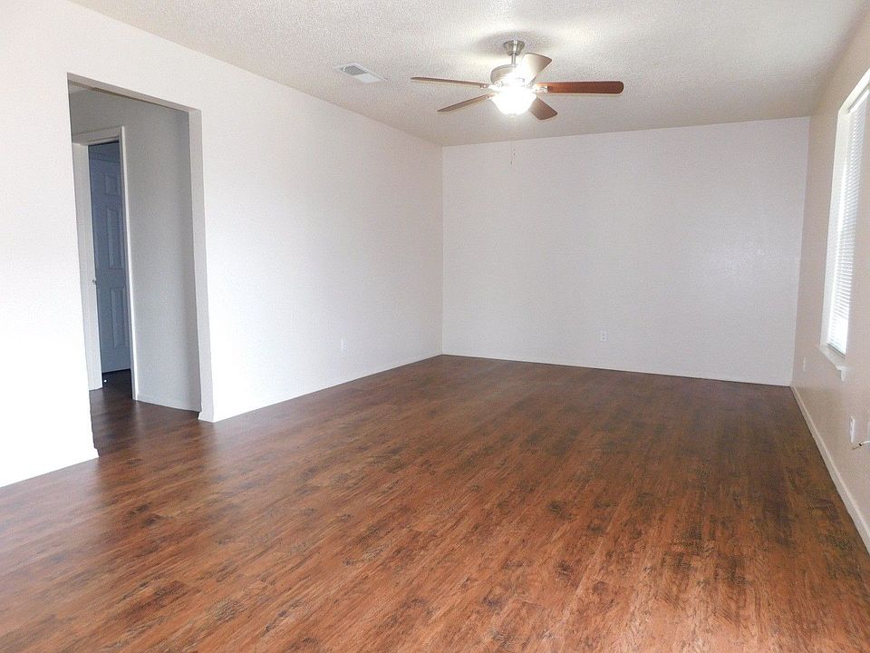2nd image of 1814 Hunt St #1900-4