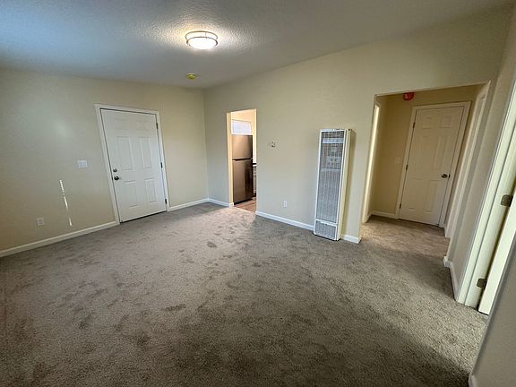4th image of 411 1/2 W 19th St