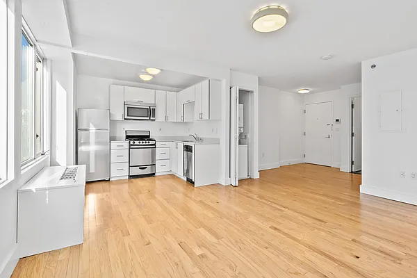 Rented by Glenmark Realty | media 16