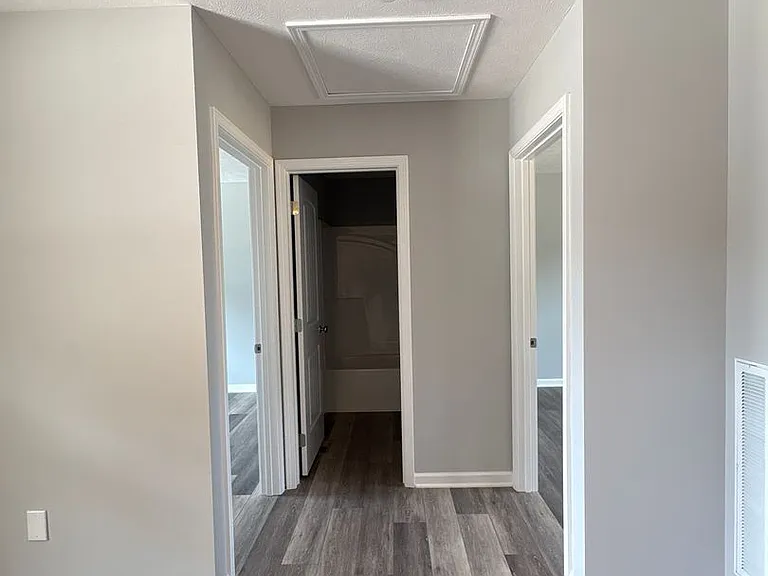 307 W Coffee St — Photo 13