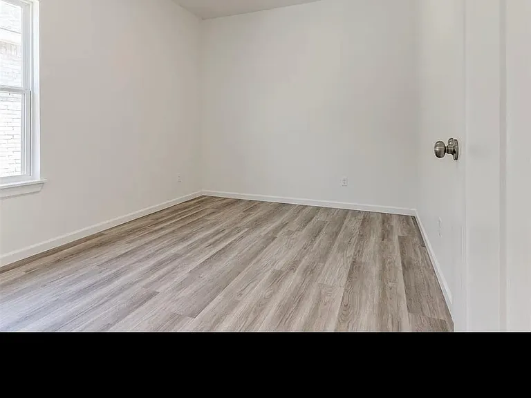 1109 N Silver Leaf Dr — Photo 3