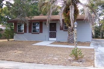 1st image of 304 Marion Oaks Dr
