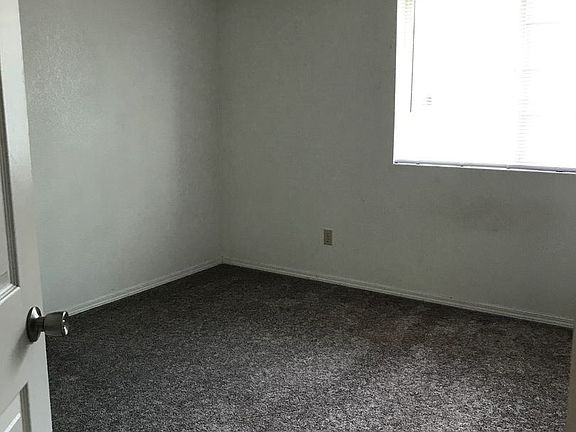 5th image of 628 Deer Meadow Ct #4