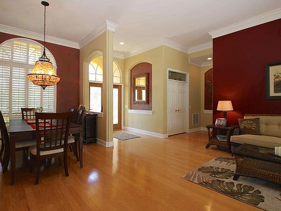 5th image of 4505 Roanoak Way