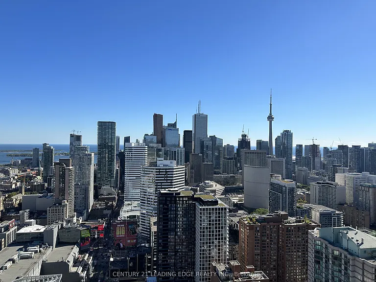 386 Yonge St #4607 — Photo 1