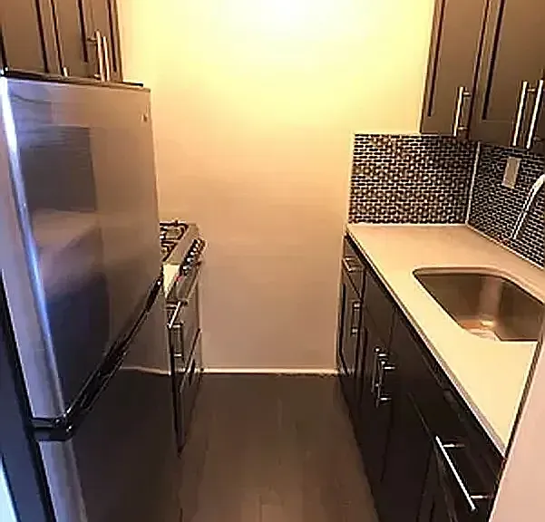 1011 Ocean Ave #4D — Photo 1
