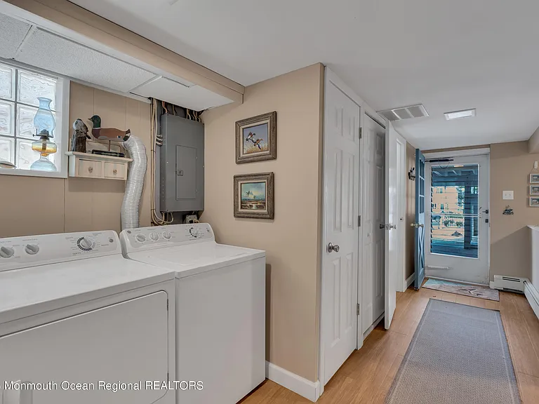 61 Beachfront — Photo 16