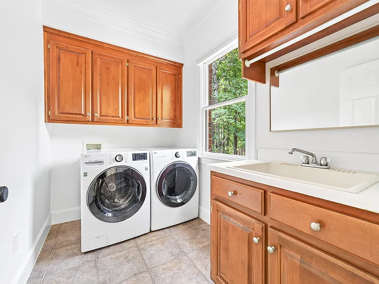 18716 Hammock Ln — Photo 22