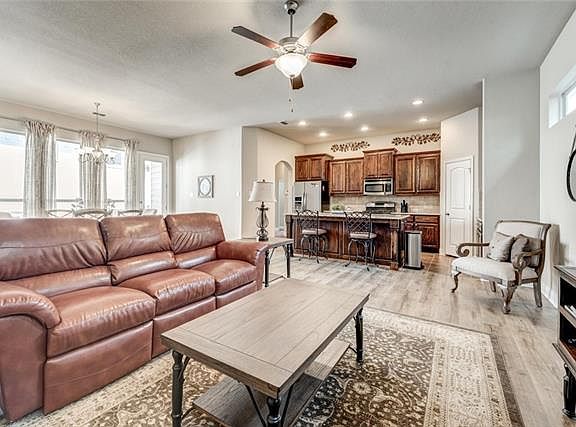 5th image of 6120 Pleasant Dream St