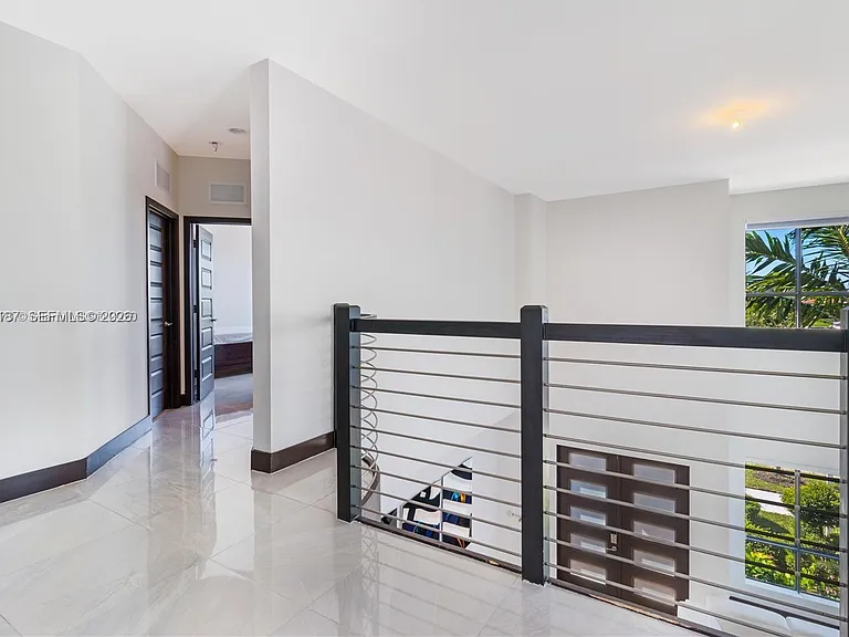 13659 SW 159th Ave — Photo 9