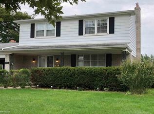 4206 Augustine Dr, Sterling Heights, MI 48310