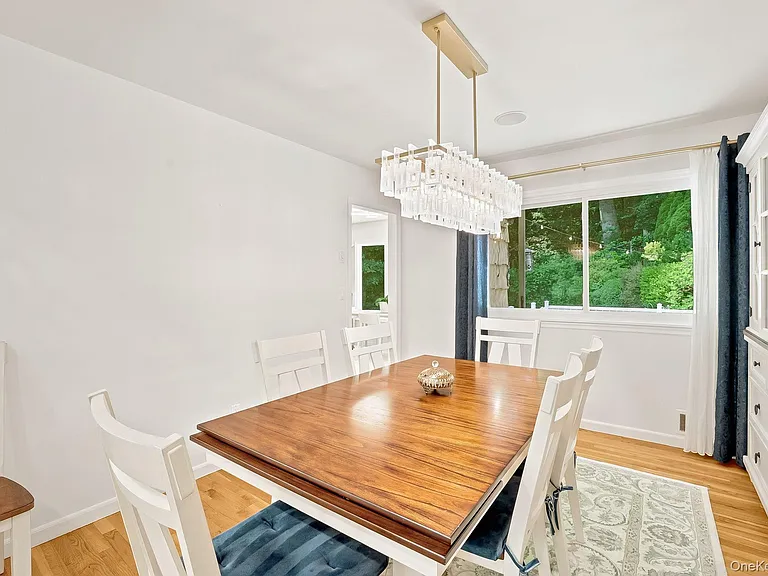 80 Hickory Hill Dr — Photo 9
