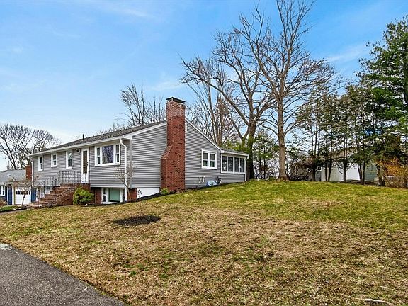 4th image of 24 Oak Ridge Cir