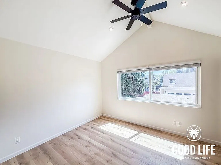 10628 Porto Ct — Photo 13
