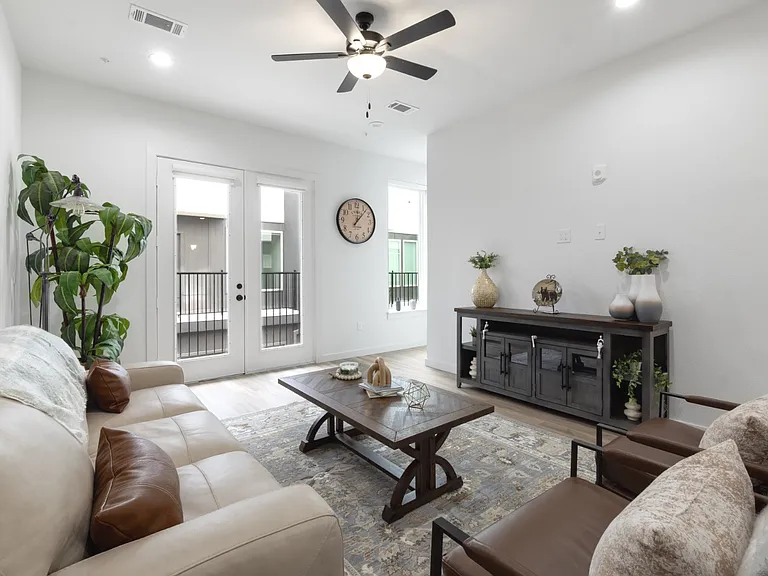 4314 Roseland Ave #102 — Photo 7