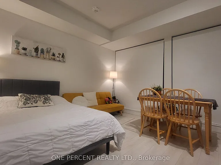 225 Sumach St #602 — Photo 6