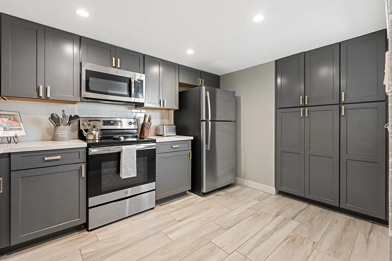 2 bed, 1135 sqft, $3,400 — Photo 3