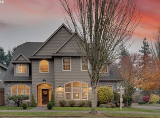 9865 SW Iowa Dr, Tualatin, OR 97062