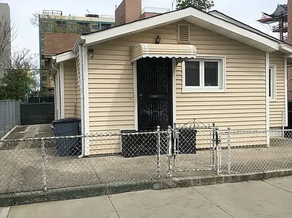 2939 Brighton 3 St, Brooklyn, NY 11235